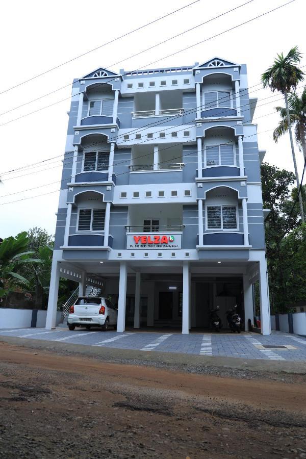 Yelza Hotel And Residence Alwaye Dış mekan fotoğraf