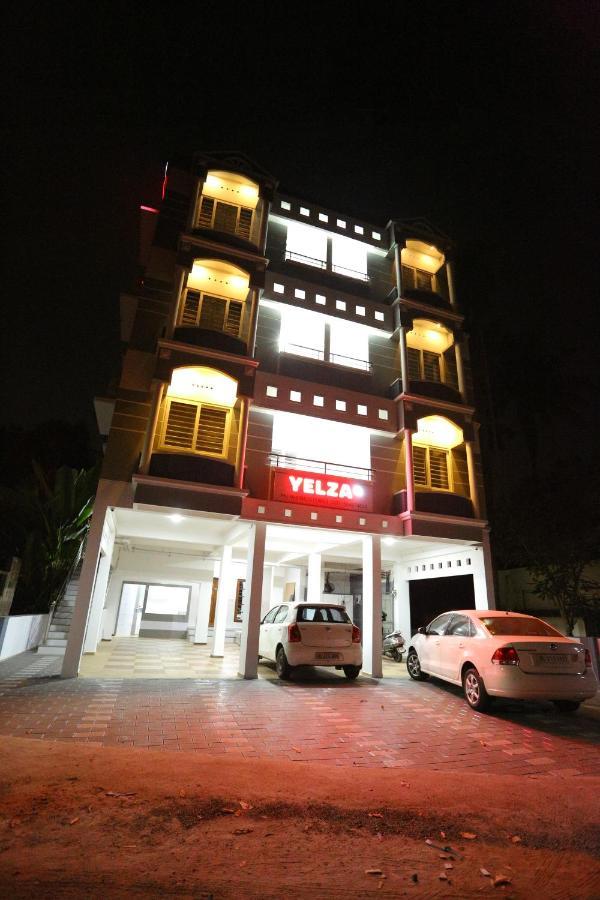 Yelza Hotel And Residence Alwaye Dış mekan fotoğraf