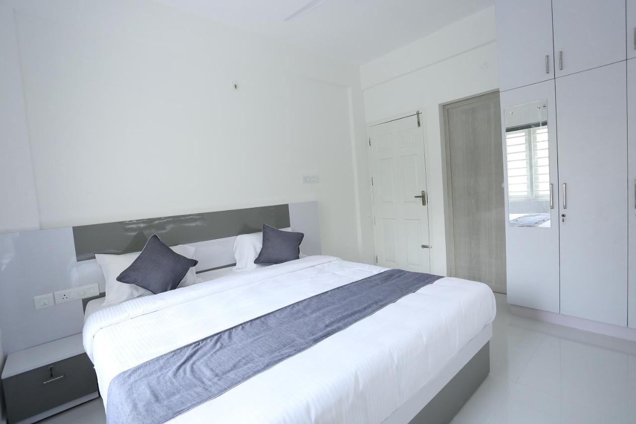 Yelza Hotel And Residence Alwaye Dış mekan fotoğraf