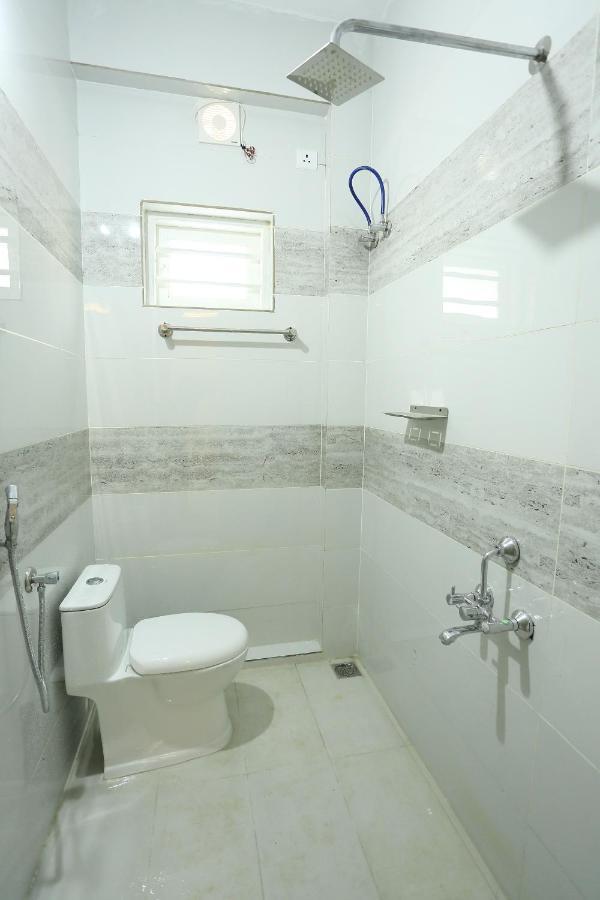 Yelza Hotel And Residence Alwaye Dış mekan fotoğraf